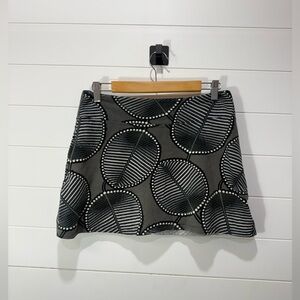Patagonia Stylish Gray Leaf Print Skirt